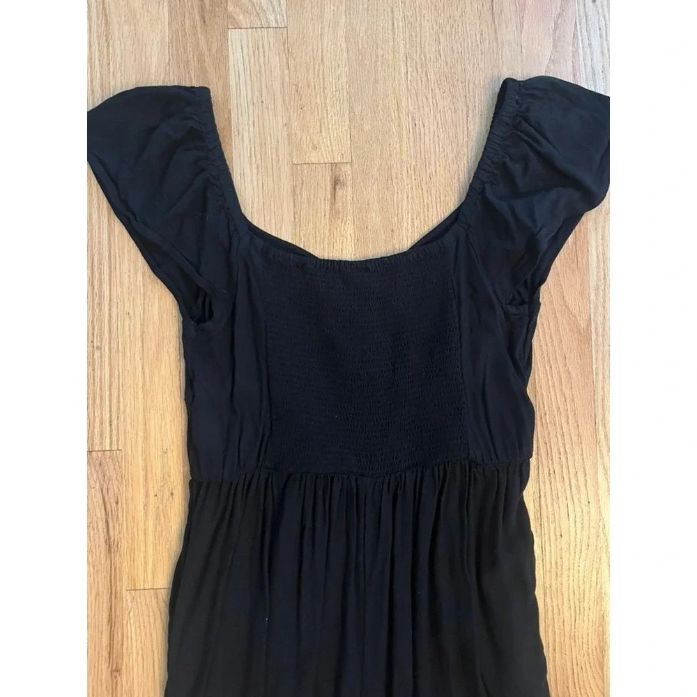 Old Navy Black Wide Leg Jumpsuit Cap Sleeve Smocked Back Sweetheart Neck S